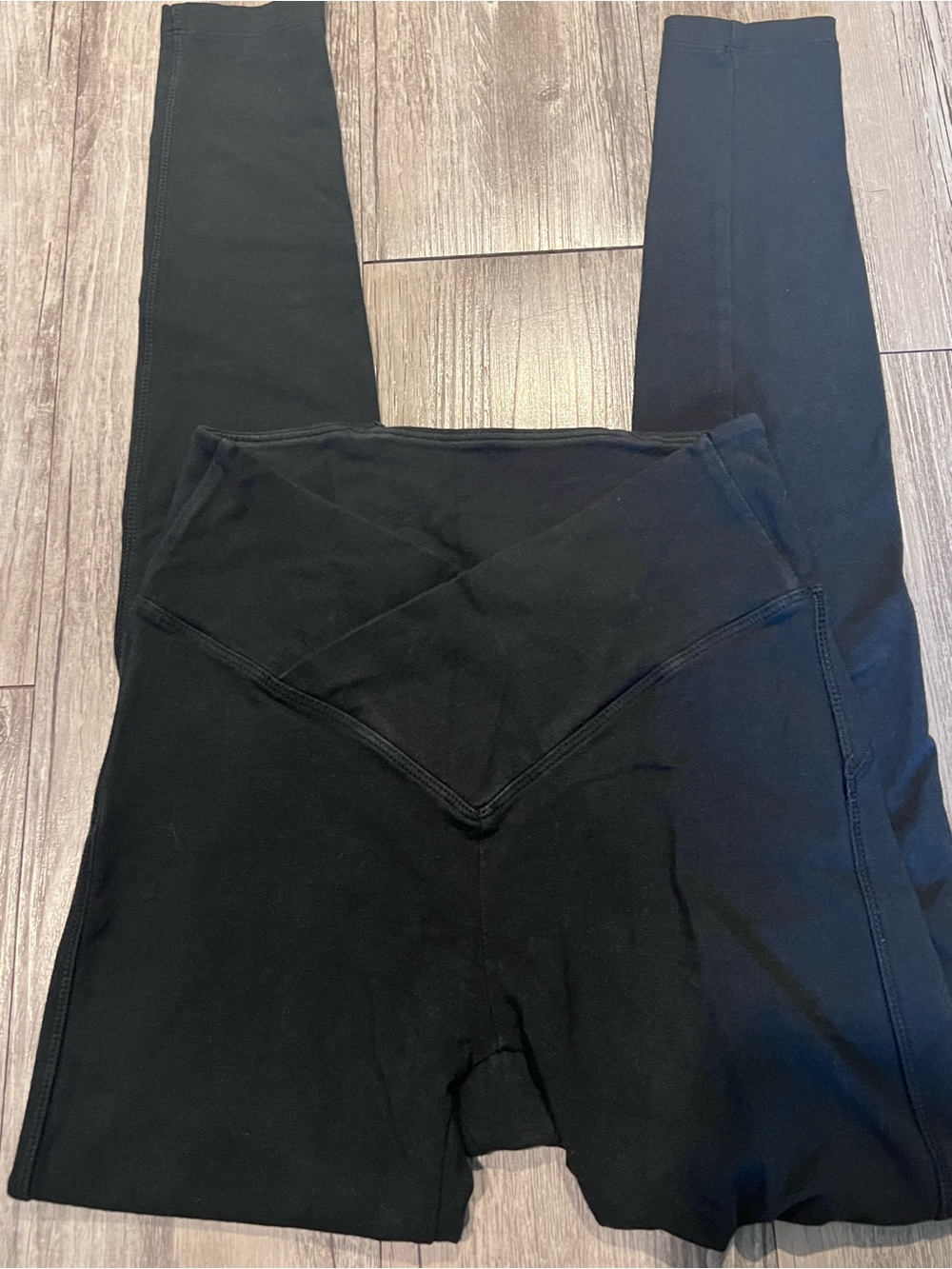 Pink Victoria’s secret black leggings with cross band Size small